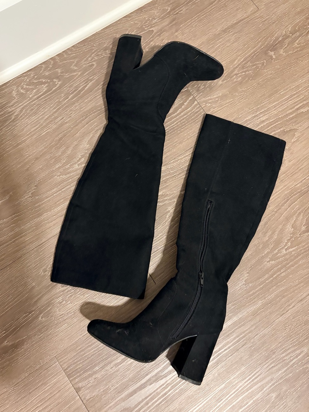 Forever 21 black suede boots